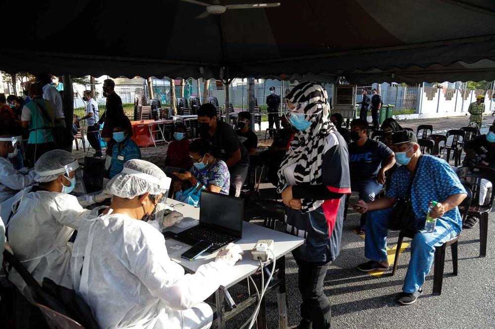 我国再添2万923宗新冠病毒确诊病例。-Sayuti Zainudin摄-