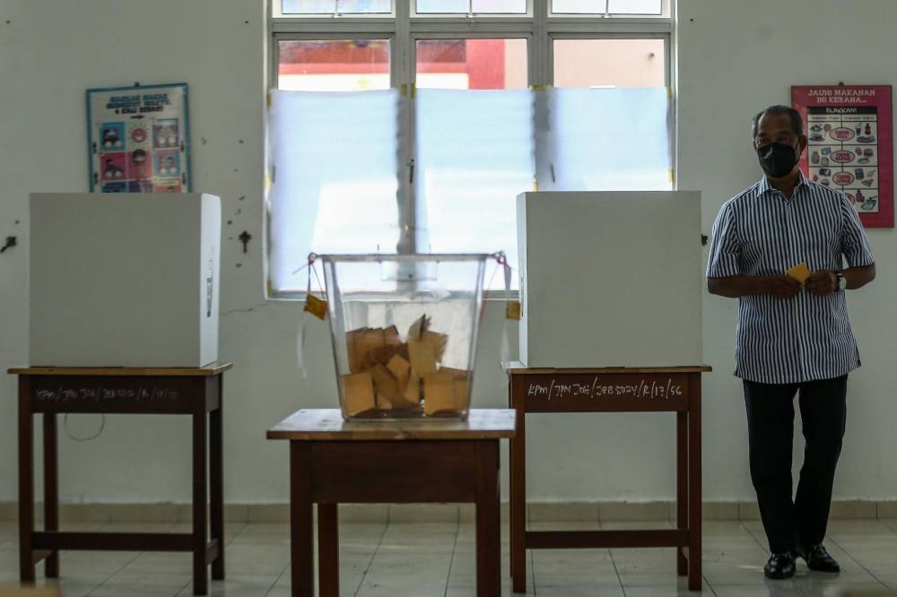 数位不具名的国会议员声称，国会办公室通知他们更新个人资料的事宜，一般只会在选举年发生。-Hari Anggara摄-