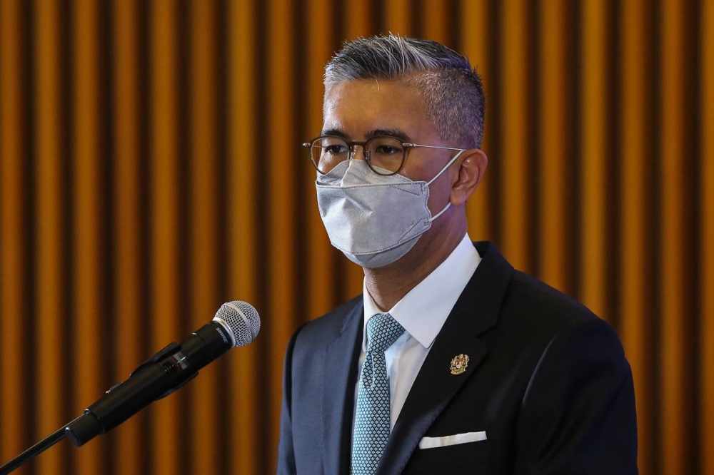 东姑扎菲鲁说，政府会继续支援人民，以保护人民的生计，尤其是弱势群体。-Yusof Mat Isa摄-