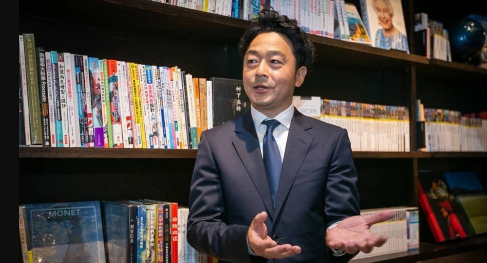 茑屋书店大马首席执行员上本英之表示,逛茑屋书店的体验是金钱买不到的难忘体验。-Devan Manuel摄-