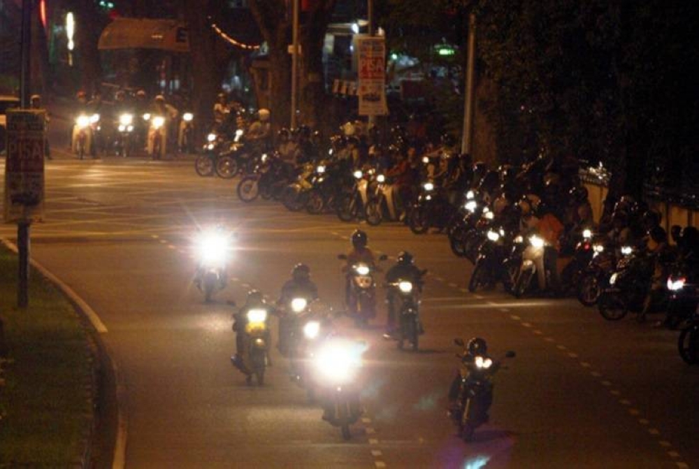 政府有意提呈1987年陆路交通法令修正案，打击非法赛车与飙车党活动。-马新社-