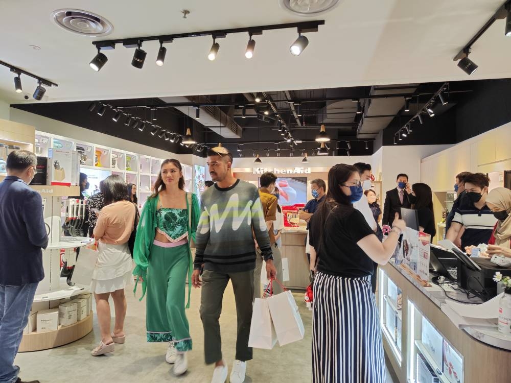 KitchenAid厨房电器体验店于周五(7日)正式开张。-刘家仪摄-