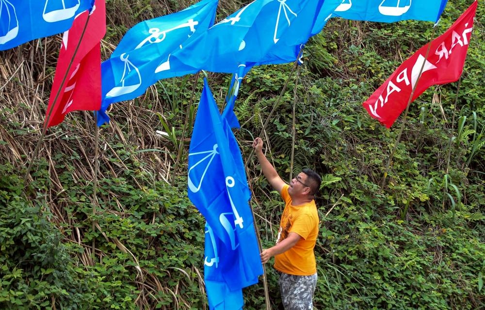 反对党领袖纷纷对首相依斯迈沙比里宣布解散国会，以举行大选一事嗤之以鼻。-Farhan Najib摄-