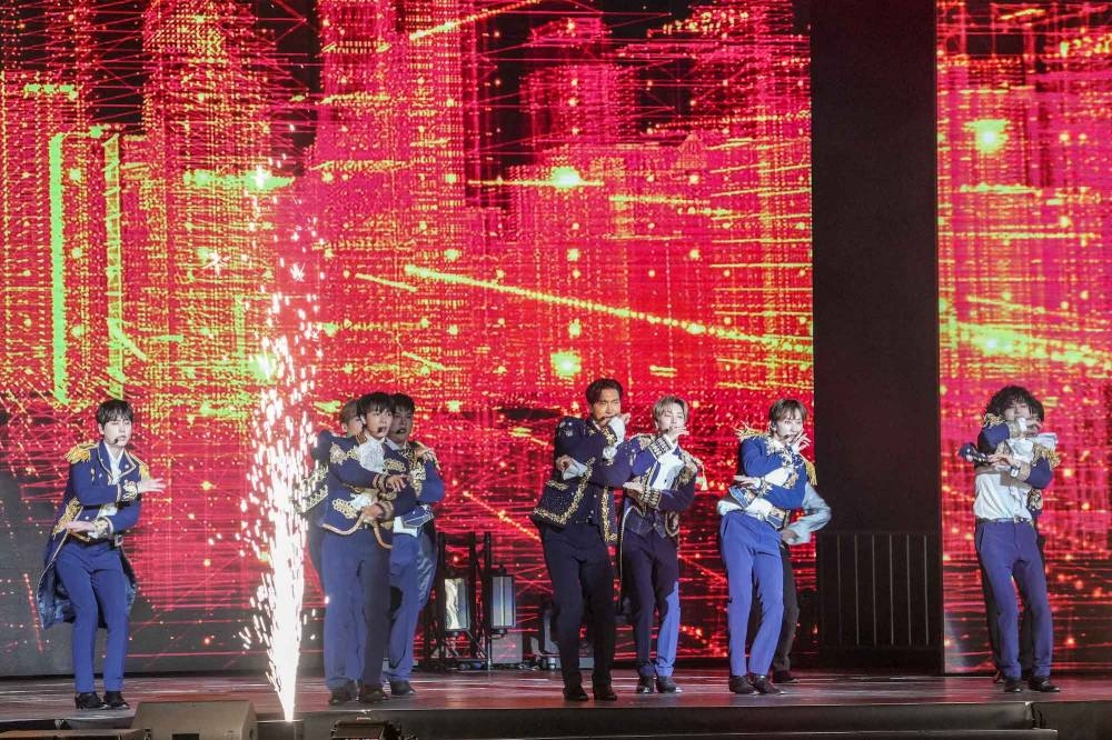 “Super Junior Super Show 9:Road in Kuala Lumpur”以《Burn The Floor》火热登场!-星艺娱乐提供-