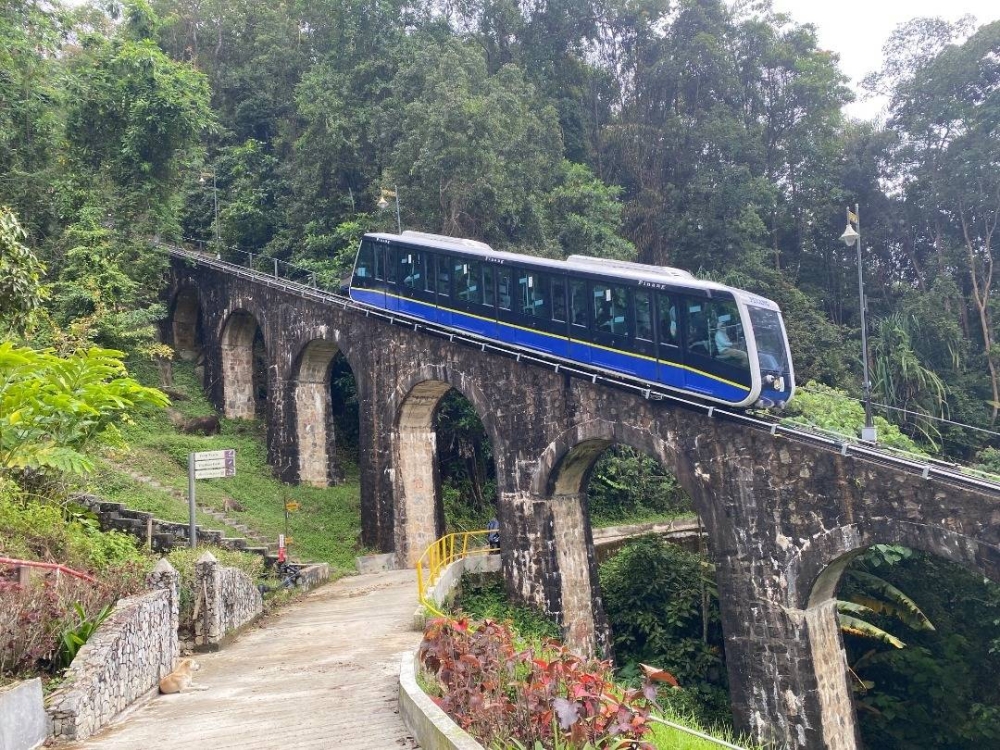 为配合投票日，升旗山机构宣布，将为选民提供免费搭乘来回缆车，以鼓励在升旗山广场投票的选民。-摘自PenangHill脸书专页-