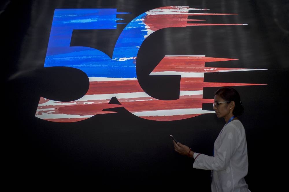慕尤丁领导的国盟政府，当年将5G基础建设工作交给财政部持有的国家数码有限公司（DNB）负责。-Mukhriz Hazim摄-