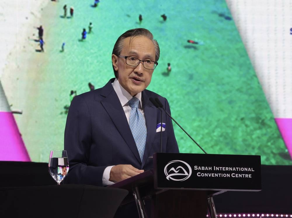 马希迪拒绝评论有关19名退出土团党的国州议员，会加入沙巴民意党的传言。-马新社-