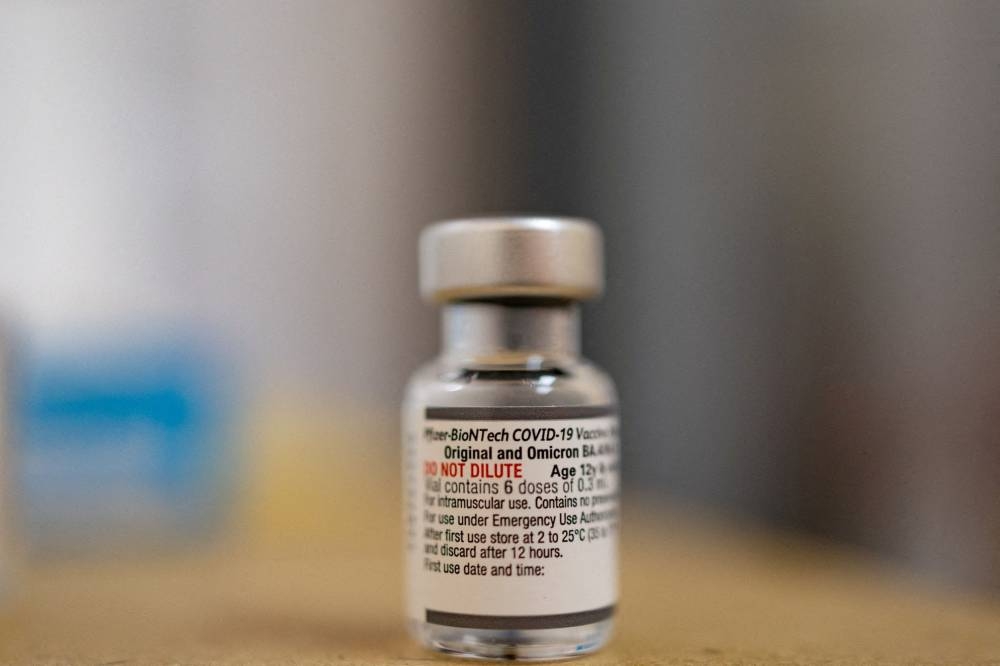 德国周二提出向中国供应数亿剂由美国辉瑞药厂（Pfizer）与德国生物新技术公司（BioNTech）共同研发的新冠疫苗。-路透社-