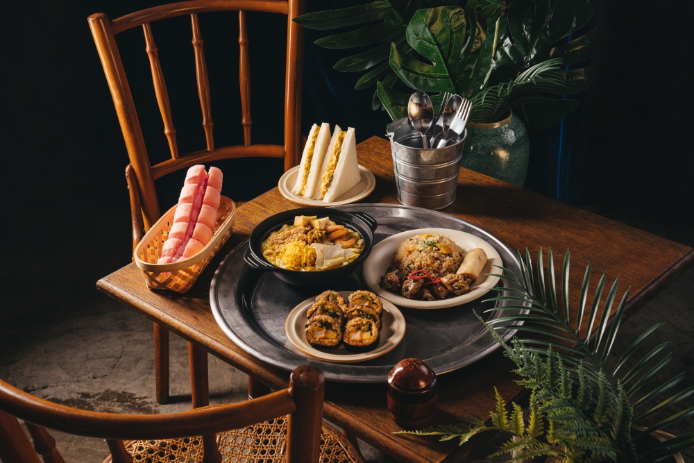 韩国著名连锁便利店CU携手深受人们爱戴的大马名厨拿督法兹利耶谷，推出最具年味的创意即食料理系列。-CU便利店提供-