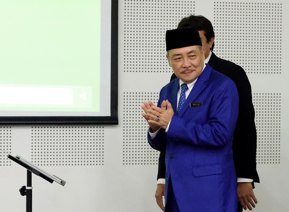 安华赞扬哈芝芝（图）成功战胜了他的政治敌人。-马新社-