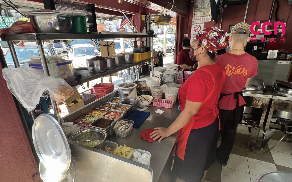 家里面的环境舒适卫生，惟Pandan Jaya分店附近较难找车位。-庄礼文摄-