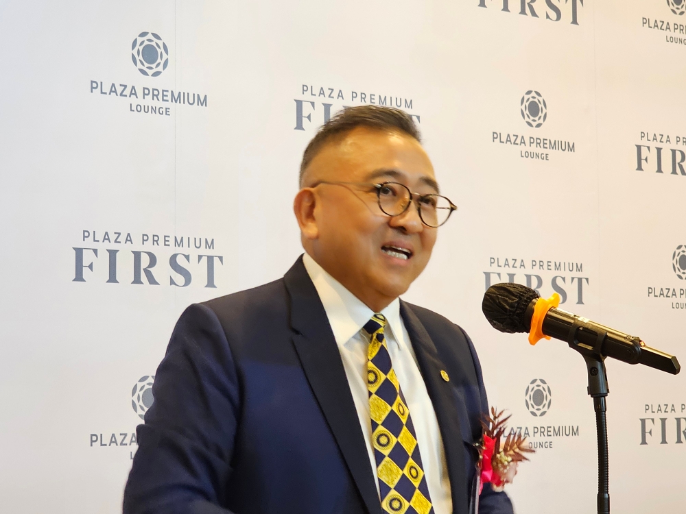 宋海西说,为了欢庆公司成立25周年,他决定重返起点即马来西亚,推出全新概念的贵宾室。-甘安琪摄-
