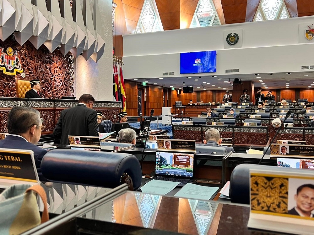 法米抨击反对党领袖再次缺席国会，错过质询首相的最佳时机。-图取自法米脸书-