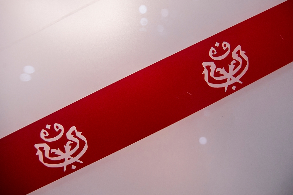 政治分析员认为，巫统与希盟组建联合政府后，重返中间派政党的位置，是对国家有利的。-Hari Anggara摄-