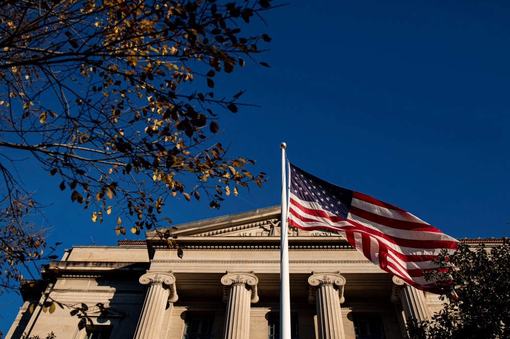 美国司法部周二起诉5起走私和窃取商业机密案件，情节皆为窃取科技机密资讯或材料，并提供给中国、俄罗斯和伊朗。-路透社-