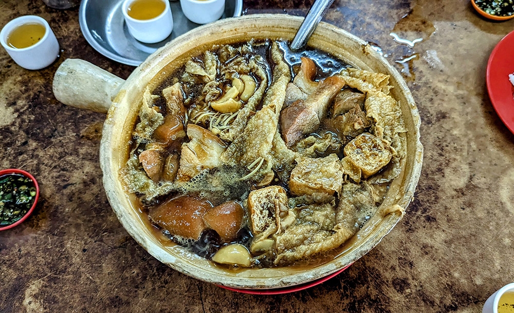 凯鲁费道斯指出，我国传统美食必须是全民都能享用，因此政府无法将肉骨茶列为大马传统美食。-Ethan Lau摄-