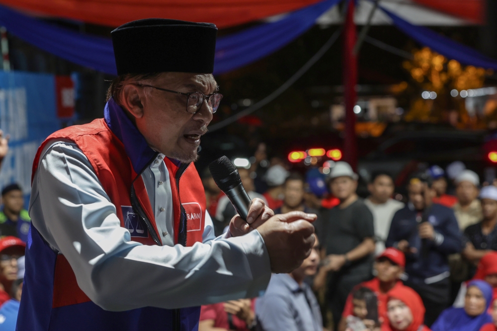 安华直言，伊党已乖离该党为伊斯兰斗争的初衷，不再是“原始”的伊党。-马新社-