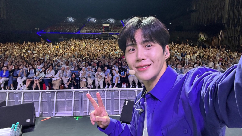 金宣虎与全场“Seonhohada”（金宣虎粉丝名称）合影！-金宣虎Wervese粉专-