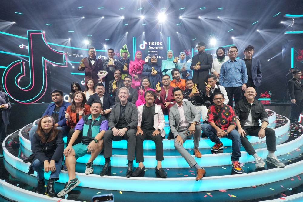 所有得奖者与台前幕后团队合影。-主办单位提供-