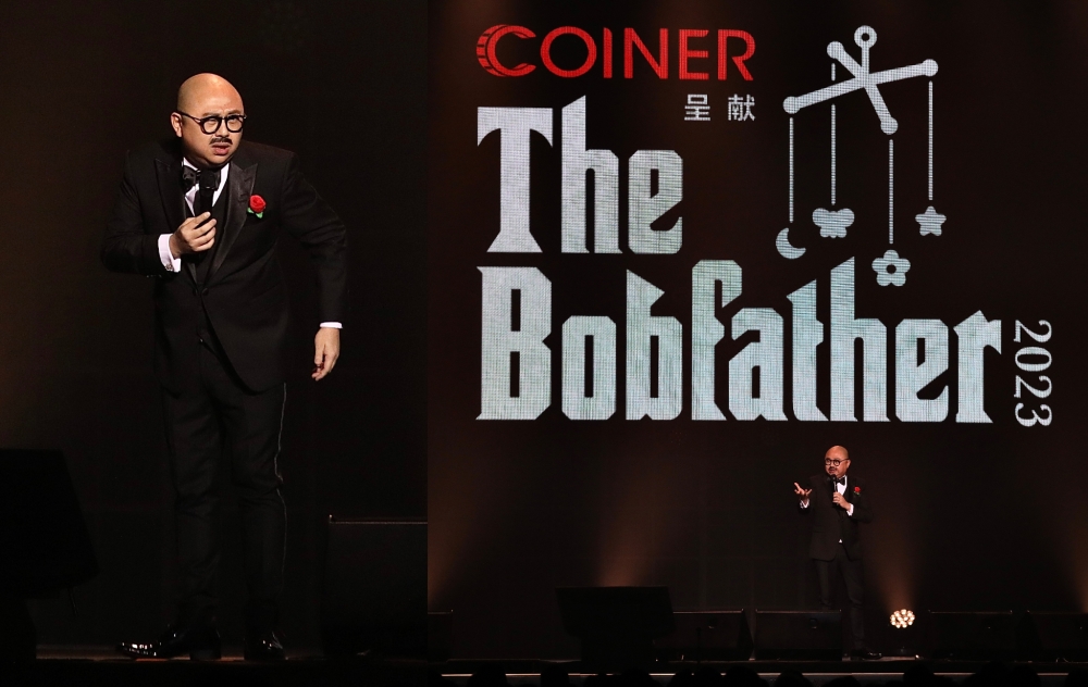 阿Bob身穿黑色西装出场!-方贝欣摄-