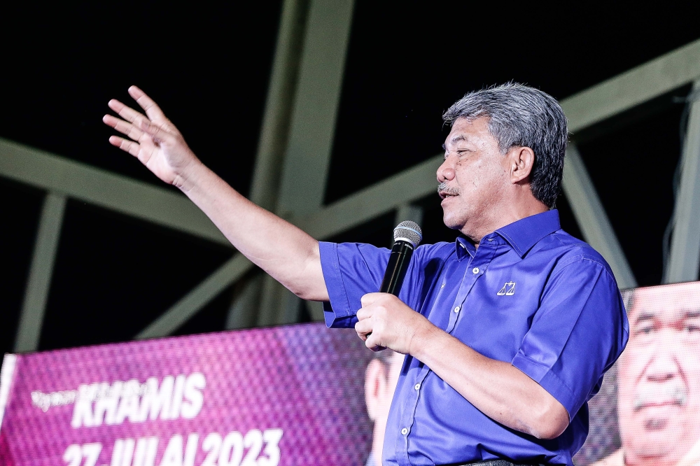 莫哈末哈山说，选择来自联邦及州政府政党的候选人，可确保选民的声音被听见。-Sayuti Zainudin摄-