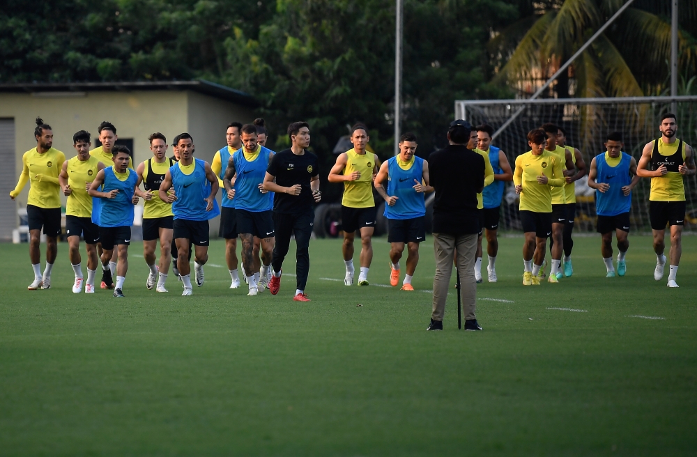 为东道主颜面着想，马来虎必须在本周五卯足劲击退印度拿下另一席决赛资格，才能避免仅踢一场就出局的尴尬局面。-马新社-