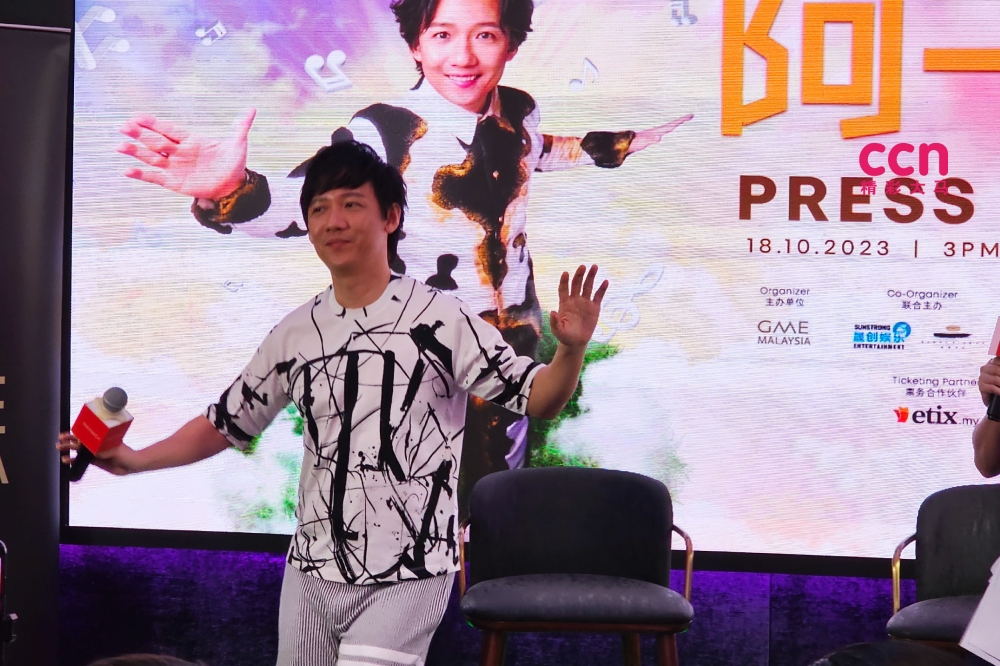 对于唱跳阿牛还演示了一段,笑说人家韩国跳的是K-Pop,他的是马Pop。-杨琇媖摄-