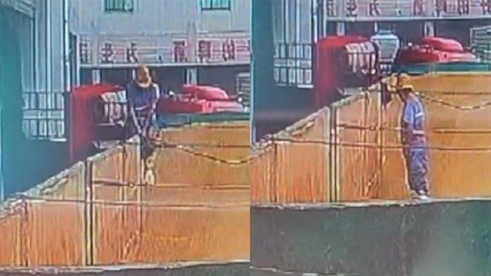 中国青岛啤酒疑似有工人在原料仓小便，网民看了影片直呼恶心。-图取自网络-