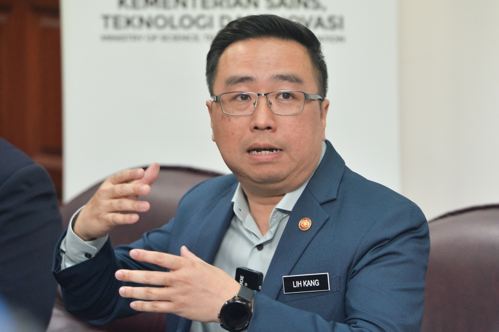 郑立慷说，钍抽取技术并非纸上谈兵，而是经过实践证明可行的科学技术。-Miera Zulyana摄-