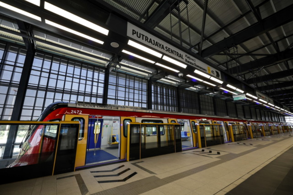 捷运(MRT)布城干线终点站——布城中央车站。-马新社-