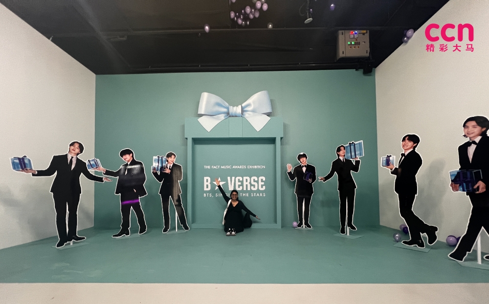 BTS人物站牌合照区是粉丝们的打卡热点。-庄礼文摄-