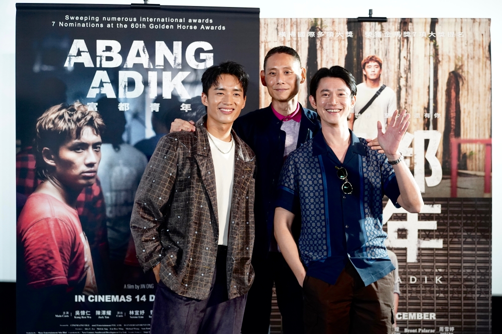 陈泽耀（左起）、王礼霖和吴慷仁一同合影。-摩尔娱乐提供-