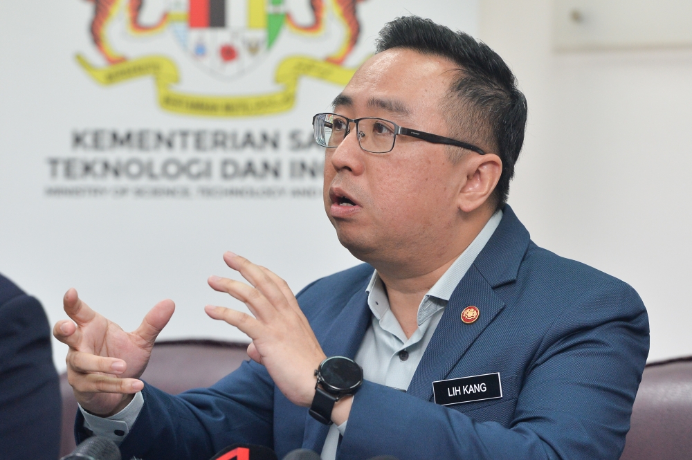 郑立慷表示，他对有传言指前首相拿督斯里纳吉将获特赦一事，毫不知情。-Miera Zulyana摄-