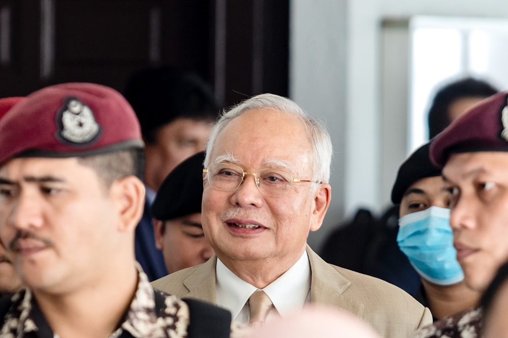特赦局宣布，纳吉获得减刑一半。-Firdaus Latif摄-
