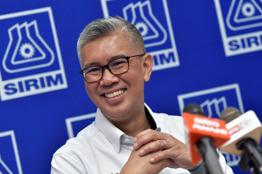 扎菲鲁相信若允许外国毕业生暂时留在我国工作，将让本地业界获得所需的熟练劳动力。-马新社-