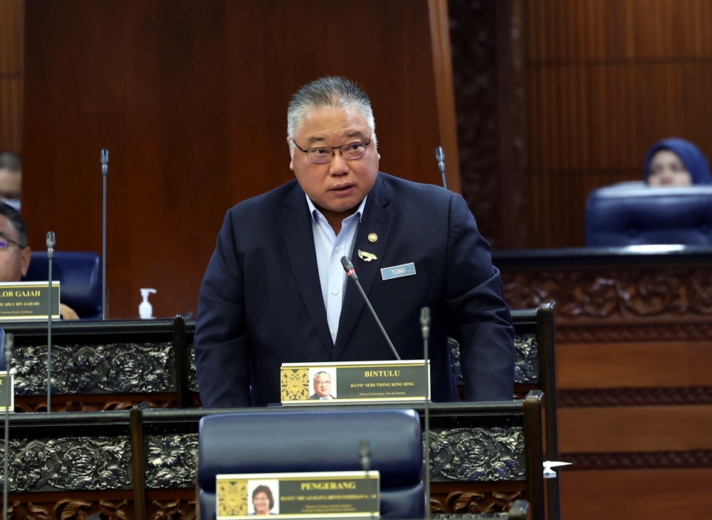 被国盟讥口音怪国语差!张庆信停止总结改用书面回答 | 大马 | 精彩大马
