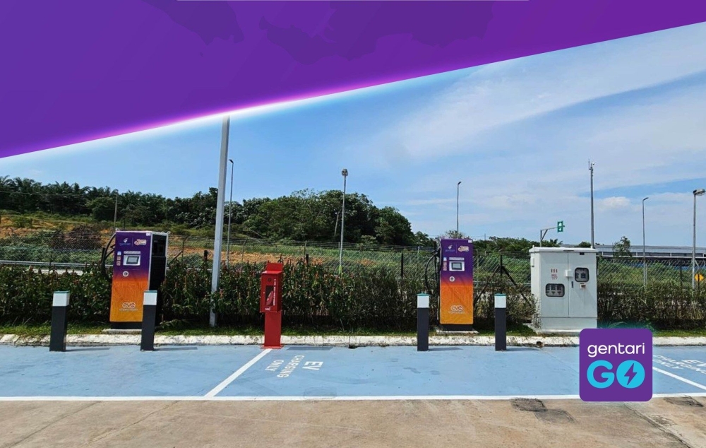 根登（往东部）休息站马石油油站（Petronas R&R Kundang Eastbound），已部署60kW和30kW直流充电桩。-图摘自Soya Cincau-