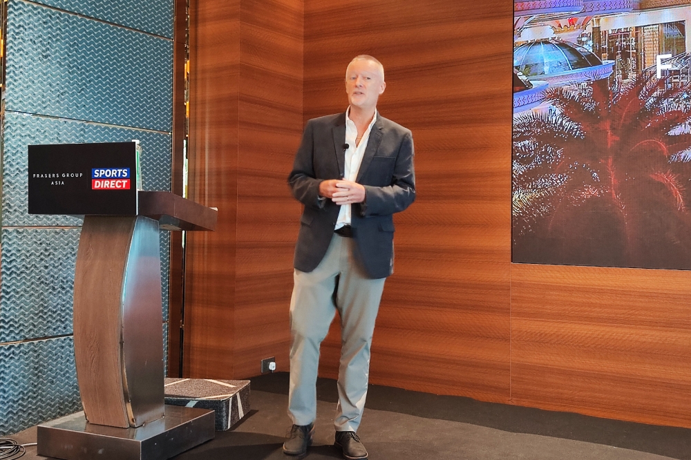 保罗吉本斯表示：“Frasers集团的愿景是打造全球最受推崇、最具吸引力的品牌生态系统，我们正在突破传统零售环境的界限。”-刘家仪摄-