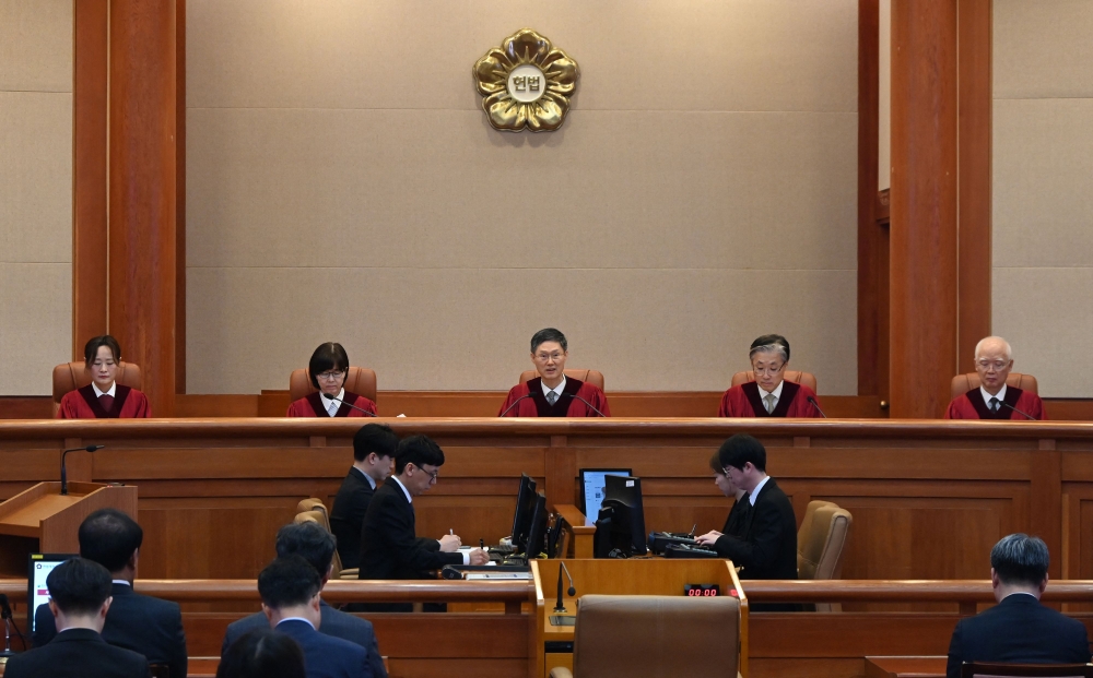 韩国宪法法院裁定,总统尹锡悦弹劾案成立。-法新社-