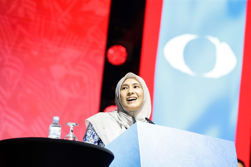 公正党马六甲5个区部主席表态，支持努鲁依沙竞选署理主席职。-SAYUTI ZAINUDIN摄-