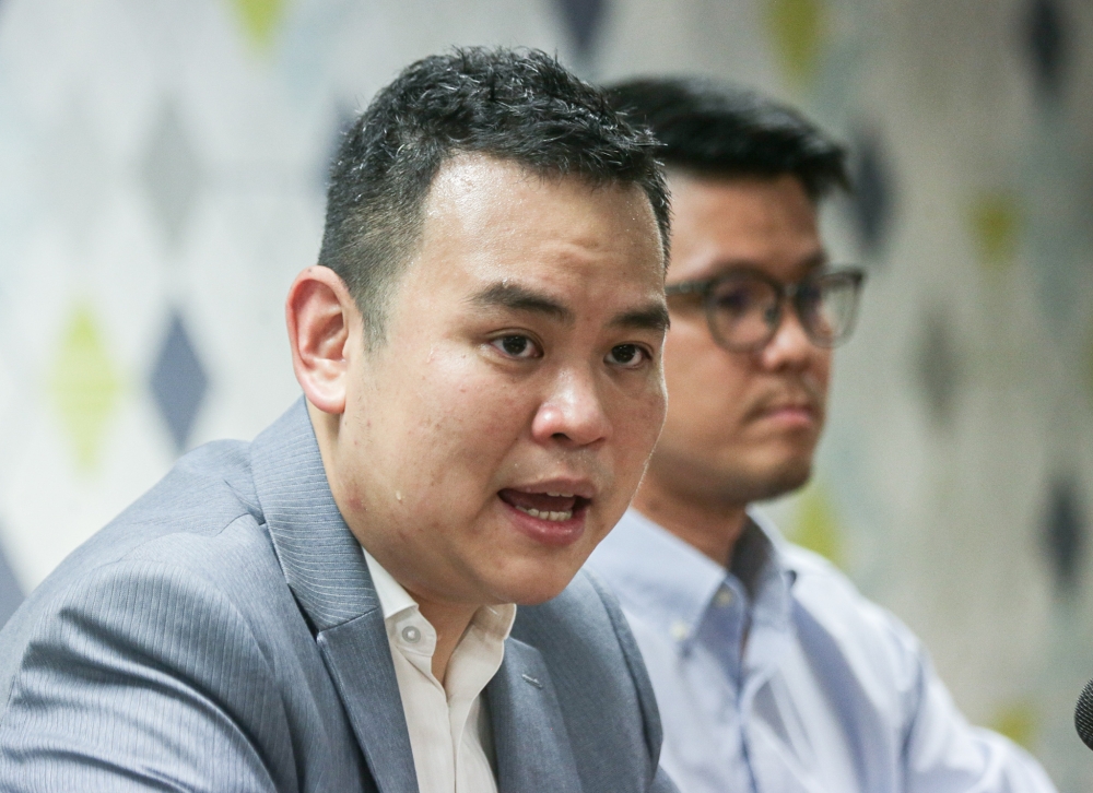 张哲敏认为，马华既然在政府担任官职，就应遵守集体负责原则，若不认同MyKiosk计划，应辞去所有官职。-Farhan Najib摄-