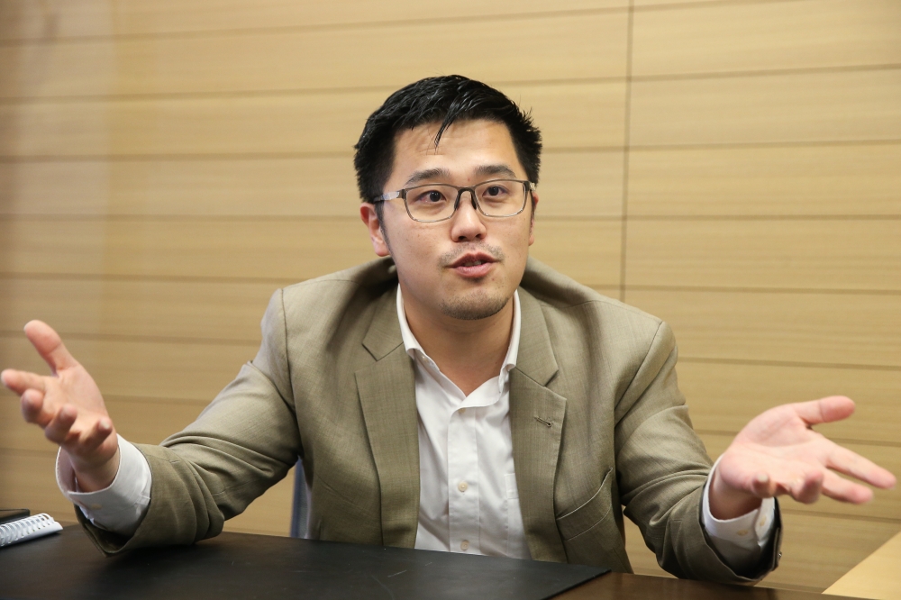 李存孝认为，马华在执政时期，从未真正落实让所有考获10A学生公平进入大学预科班的制度，因此现在不该出来邀功。-Yusof Mat Isa摄-