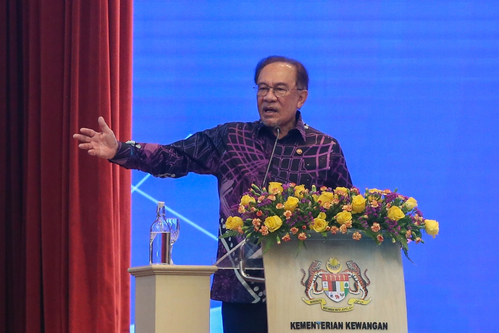 安华说，在白礁岛课题上，马哈迪想怎样就怎样。-Yusof Mat Isa摄-