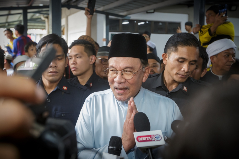 安华说，通过目标式补贴措施所节省下来的公帑，可以用在回馈人民的政策。-Raymond Manuel摄-