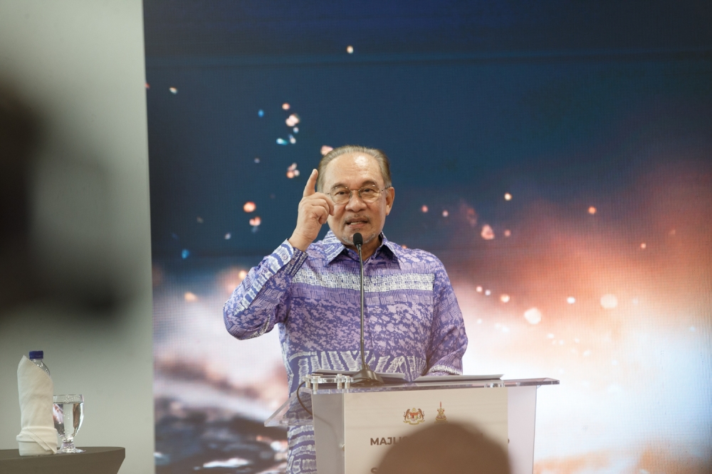 安华表示，令吉兑美元升至4.16，成为亚洲表现最佳的货币。-Raymond Manuel摄-