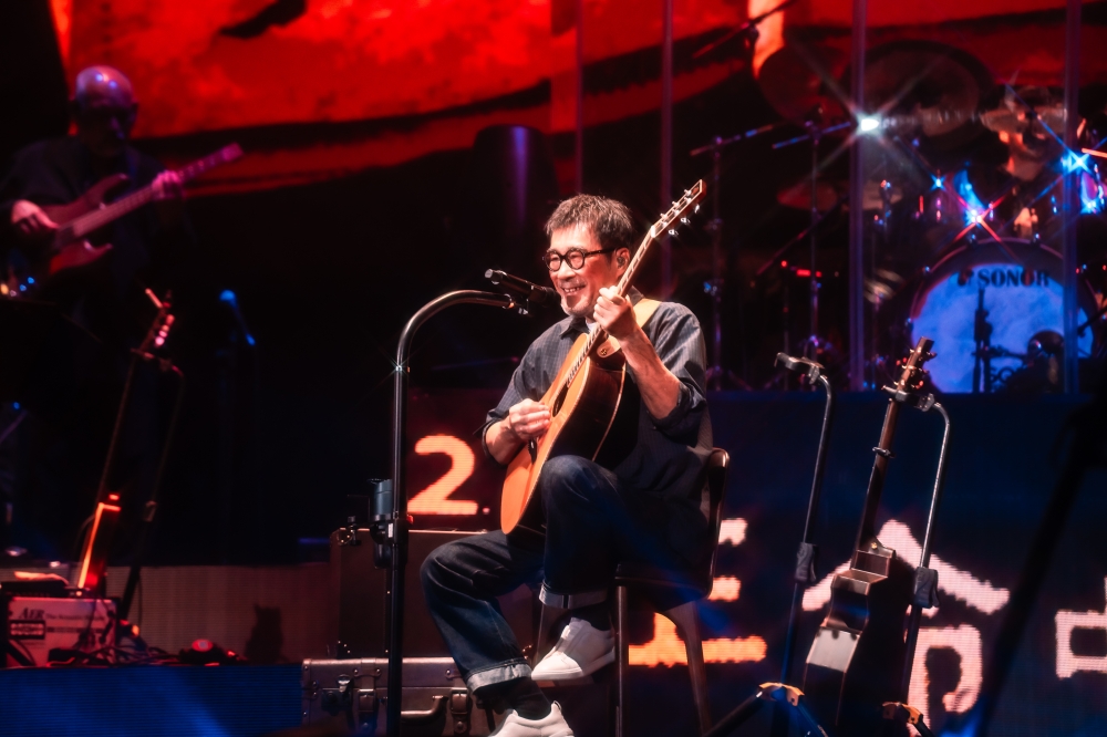 李宗盛以一把吉他自弹自唱，与大马乐迷们深情重逢。