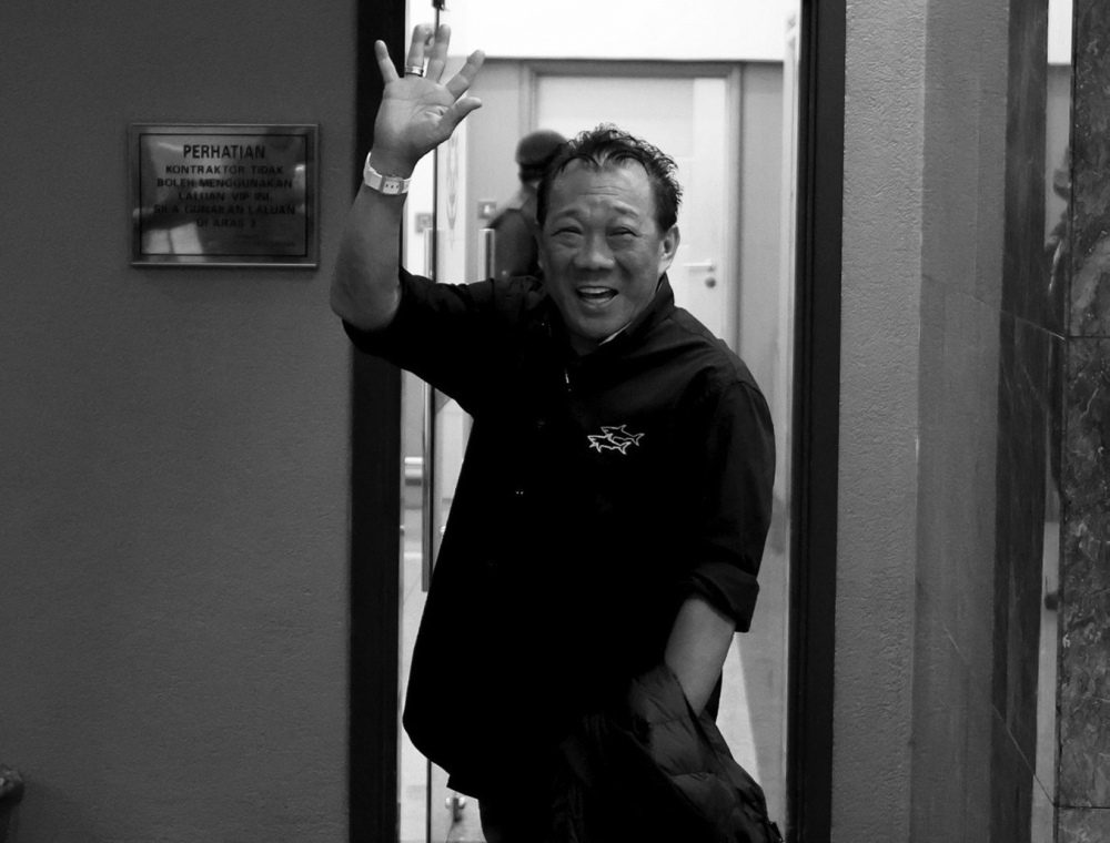 沙巴巫统强人邦莫达在陵城与世长辞。