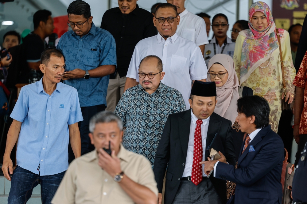 收刁健城逾6万缴屋租 三苏被加控贪污不认罪