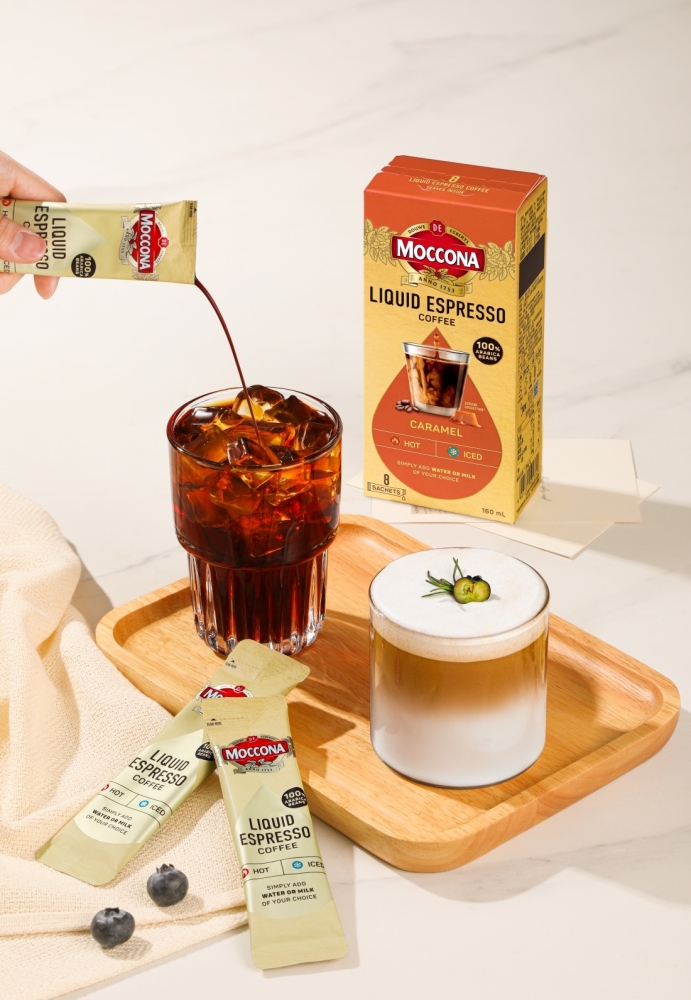 只需将一小袋装倒入杯中，加入150毫升的水或牛奶（冷热皆可），搅拌即可享用。