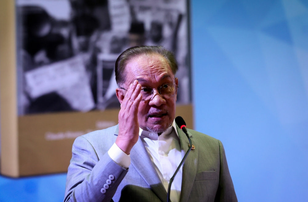 安华说，若警方在“3印裔被击毙案”有越权行为，政府一定不会妥协。-马新社-